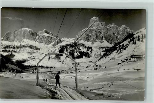 Corvara Winter Schlepplift Skifahrer