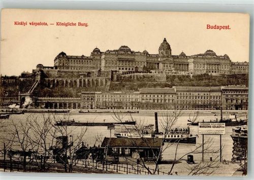 Budapest Burg Dampfschiff