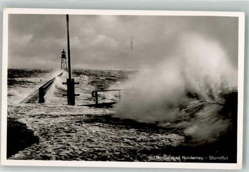 Norderney 1939 Sturmflut am Leuchtturm