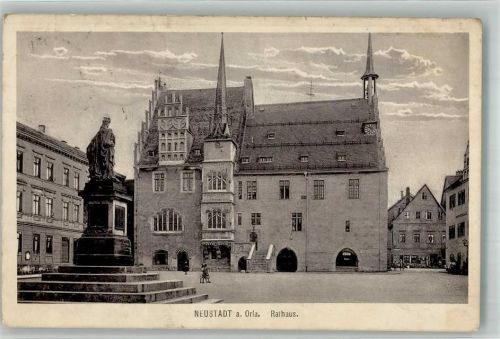 Neustadt Rathaus Denkmal
