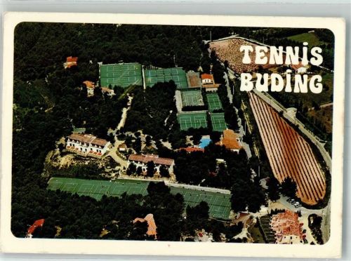 Bandol Fliegeraufnahme der Tennisanlagen Buding