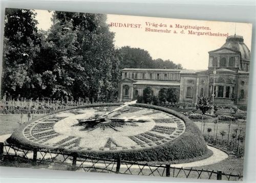 Budapest Blumenuhr Margaretheninsel