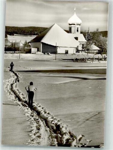 Hinterzarten Winter Kirche Maria in der Zarten Skiläufer