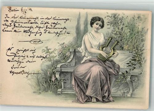 1903 Eine junge Frau im klassischen Gewand auf einer Marmorbank