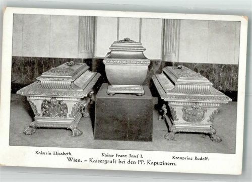 Wien Die Särge von Kaiserin Elisabeth und Kronprinz Rudolf in der Kapuzinergruft