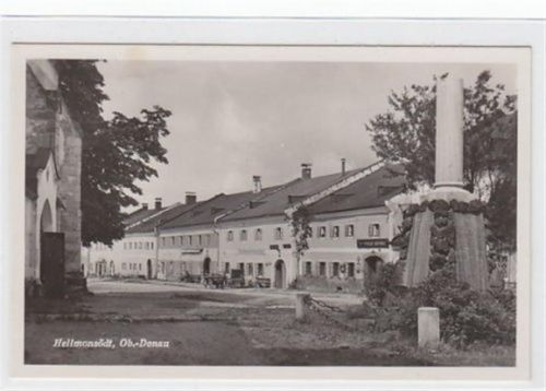 Fotokarte von Hellmonsödt. Straßenpartie. Ungelaufen. Gute Erhaltung. PLZ 4202.
