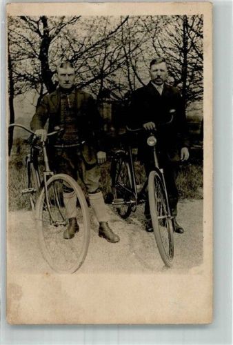 Scheidegg 1934 Zwei Männer mit ihren Rädern Ort handschriftlich Vignette Miele Saxonette Gütersloh