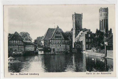 Lüneburg Lüneburg mit Partie bei der Ratsmühle gelaufen, Marke entfernt, handschriftliches Datum von 1932 kleiner Knick unten rechts, sonst gut erhalten