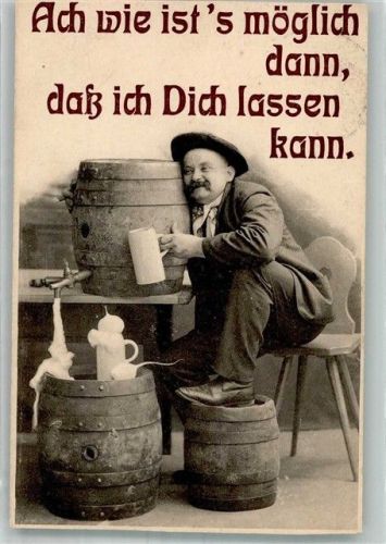 1907 Dicker Mann herzt ein Bierfass