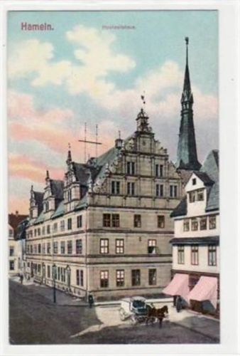 Hameln Hameln. Partie am Hochzeitshaus ungelaufen Knick unten links, sonst gut erhalten
