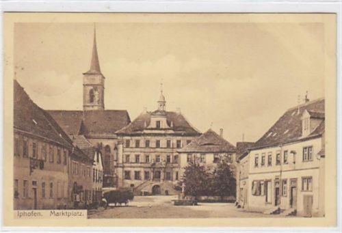 Iphofen. Marktplatz Rathaus Kirche gelaufen kleiner Bug an der oberen rechten Ecke , sonst gut erhalten.