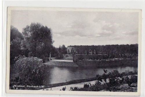Gladbeck mit Ehrenmal gelaufen, mit Marke und Stempel von 1937 kleiner Knick unten links, leichte Eckabschürfungen, sonst gut erhalten