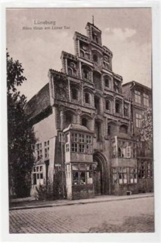 Lüneburg Lüneburg mit altem Haus am Lüner Tor ungelaufen Ecken mit Albumabdrücken, sonst gut erhalten