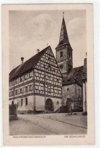 Schulhaus in Wolframs-Eschenbach ungelaufen kleiner Knick an der rechten oberen Ecke , sonst gut erhalten