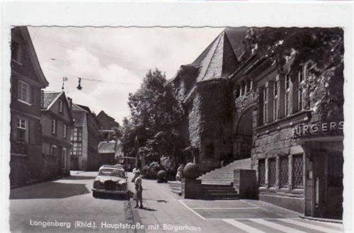 Velbert Velbert Langenberg mit Hauptstraße und Bürgerhaus gelaufen von 1966. Gute Erhaltung.