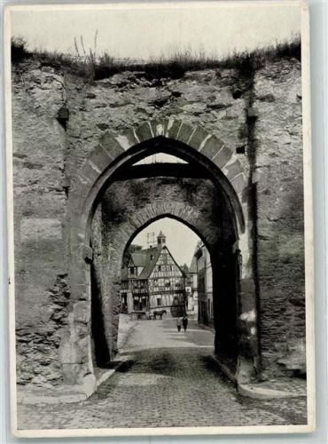 Rhens Kirchturm mit Rathaus Torbogen Pferdefuhrwerk