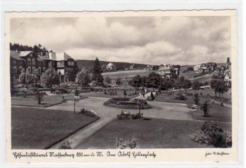 Masserberg Masserberg i. Thür. Wald mit Partie am Adolf Hitlerplatz ungelaufen Ecken mit Albumabdrücken, sonst gut erhalten. WK II