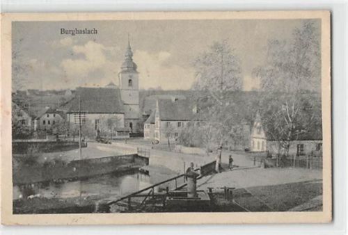 Burghaslach. Partie an der Kirche gelaufen. Leicht fleckig, leichter Knick unten links, sonst gut erhalten