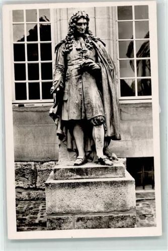Chateau-Thierry Statue de Jean de la Fontaine
