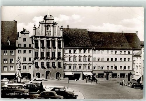 Landsberg Historisches Rathaus Marienbrunnen Parkplatz