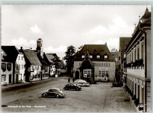 Höchstadt Marktplatz VW-Käfer Reisebus