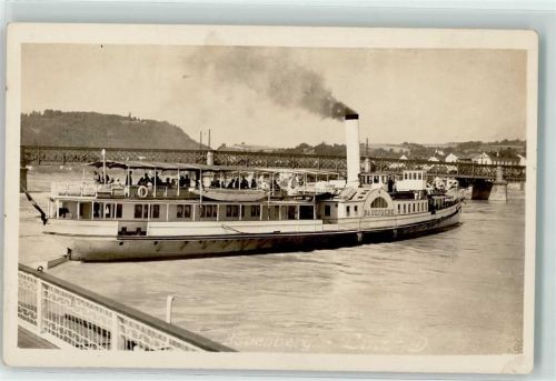 Linz Donauschiffe Seitenraddampfer Babenberg AK Binnenschiff Foto AK