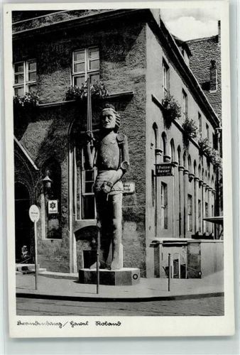 Brandenburg Roland Statue Polizeirevier