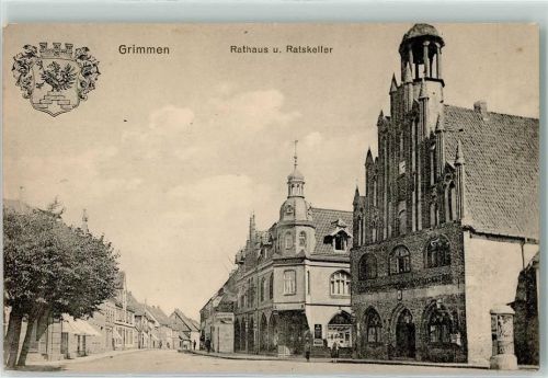 18507 O2320 Grimmen - Rathaus Ratskeller Maggi Emailleschild Litfaßsäule Wappen