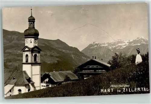 Hart Kirche Berge Frau