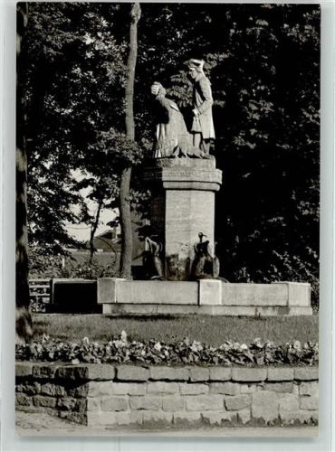 Neubrandenburg Mutter Schulten-Denkmal