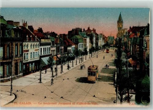 Calais le Boulevard Jacquard Rathaus Straßenbahn
