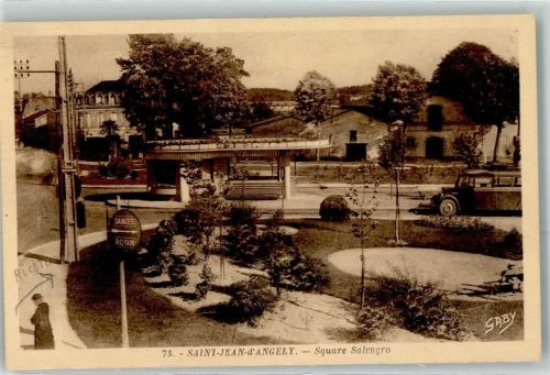 Saint-Jean-d'Angely Square Salengro Omnibus