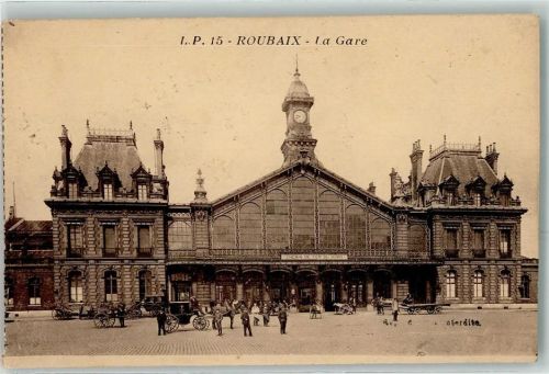 Roubaix La Gare Bahnhof Kutsche Uhr