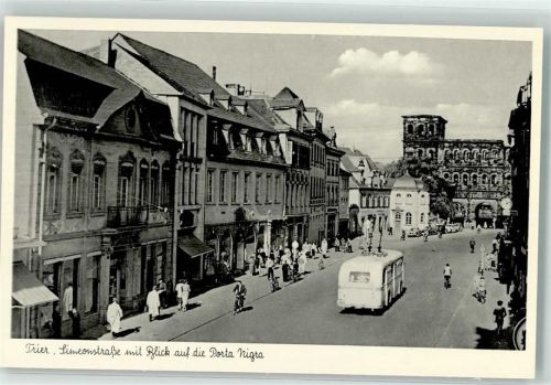 Trier Simeonstraße mit Porta Nigra Schienen-Omnibus