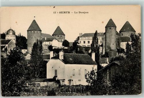 Semur-en-Auxois Le Donjon Turm