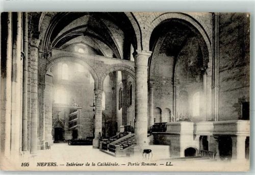 Nevers Interieur de le Cathedrale