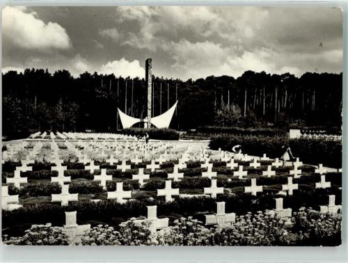 Zäckerick Heldenfriedhof der Soldaten der 1. Polnischen Armee