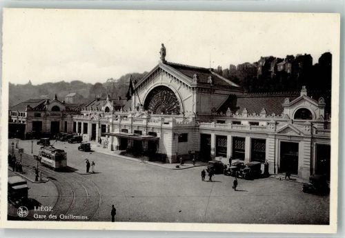 Liege Bahnhof Straßenbahn Auto Oldtimer