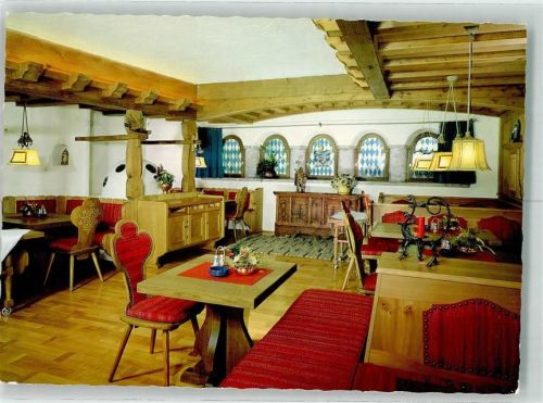 Sonthofen Kurhotel Sonnenalp Bauernstube Kommode Holz Blau Weiß