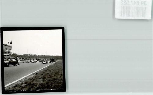 Hockenheim Startaufstellung auf dem Hockenheimring Foto Orginal aus Archiv eines Ansichtskartenverlags Ort handschriftlich