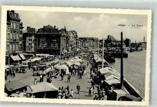 Liege Straßenbahn Marktszene La Batte