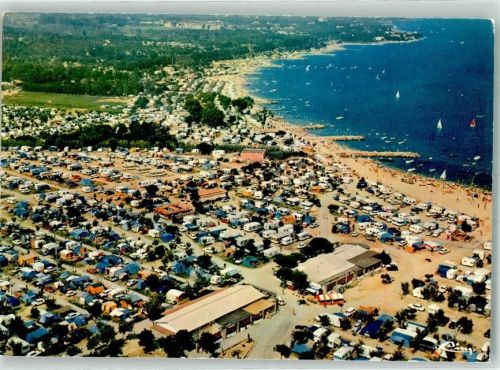 Grimaud Campingplatz Schwimmbad Fliegeraufnahme