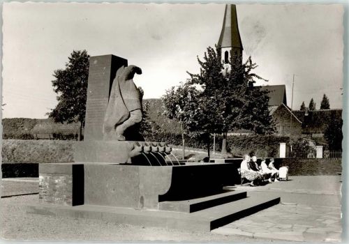 Zons Denkmal Schnweinebrunnen kath. Kirche Ort handschriftlich Foto Original aus Archiv eines Ansichtskartenverlags