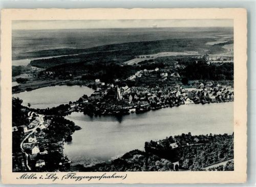 Mölln Fliegeraufnahme des Ortes mit der St. Nicolai Kirche zwischen Stadtsee und Schulsee