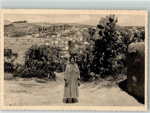 Nazareth Tracht Frau Wasserträgerin