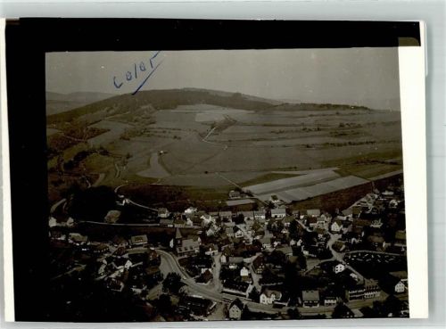 Usseln Fliegeraufnahme des Ortes mit Kilianskirche Ort handschriftlich Foto Original aus Archiv eines Ansichtskartenverlags