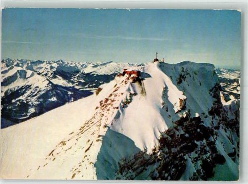 Nebelhorn Gipfelhütte mit Walsertaler Hochgebirge