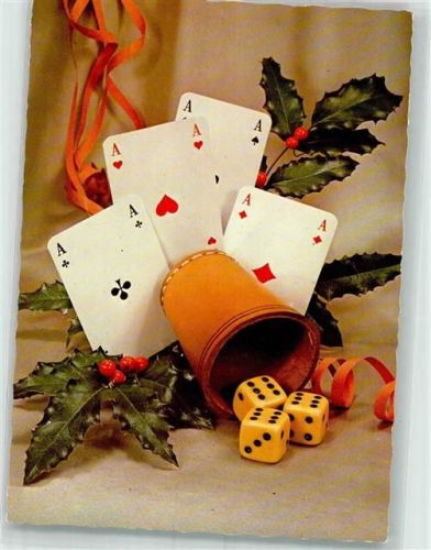 Kartenspiel mit dreimal As und Würfelbecher mit allen Sechsen Neujahr