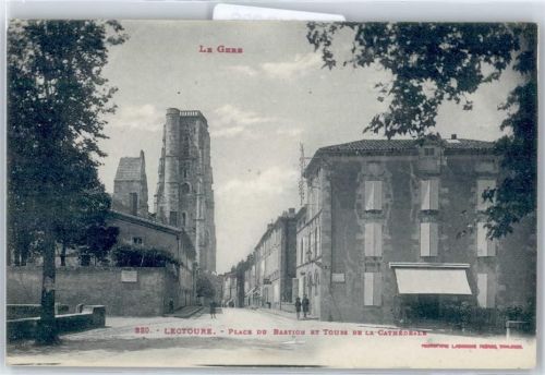 32700 Lectoure - Strassenpartie, Place du Bastion
