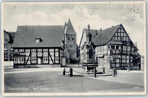 Obernkirchen Marktplatz, Brunnen, Stadtsparkasse